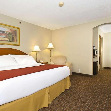 Stay Suites Formerly Known As Days Inn & Suites By Wyndham La Crosse-Onalaska Exterior photo